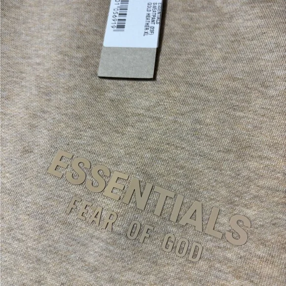 Fear of God ESSENTIALS Gold Heather Sweatpants - Picture 6 of 11